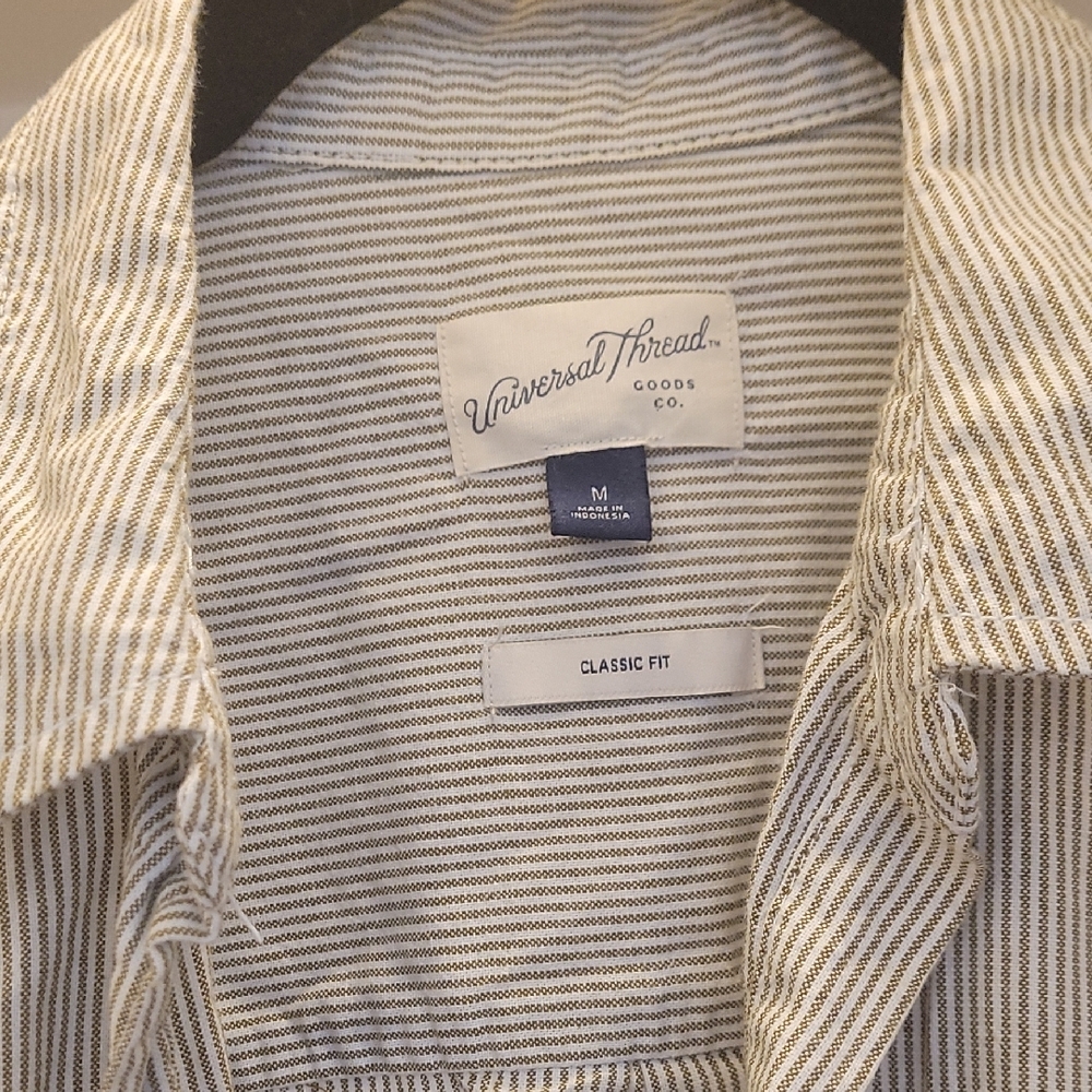 Universal Thread  Striped Button-Up Shirt - Picture 4 of 6